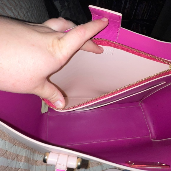 SOLD- FINAL SALE Kate Spade PURSE - Picture 8 of 8